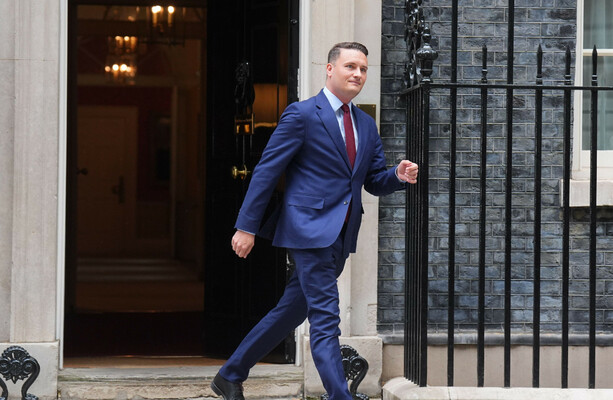 Starmer's 16-minute meeting with leadership rival suggests his troubles haven't gone away yet - The Journal