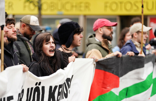 Large-scale anti-Eurovision protest takes place in Vienna ahead of Grand Final - The Journal