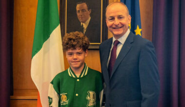 Teenager who saved family after they were swept out to sea in Australia welcomed to the Dáil - The Journal