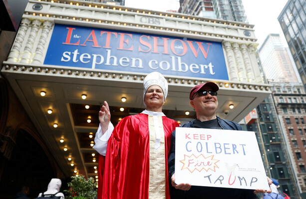 Colbert hosts final 'Late Show' after cancellation – but dream guest the Pope didn't make it - The Journal