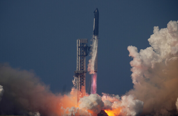SpaceX launches test flight of Starship Musk is building to transport people to Mars - The Journal