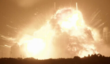 Blue Origin rocket explodes during test launch · TheJournal.ie