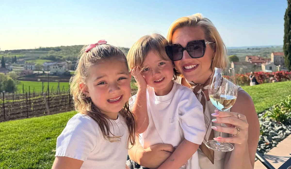 Kelsey Parker with her children. Pic: Kelsey Parker / Instagram