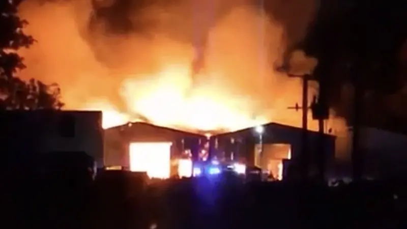 Major fire breaks out at Donegal Town premises