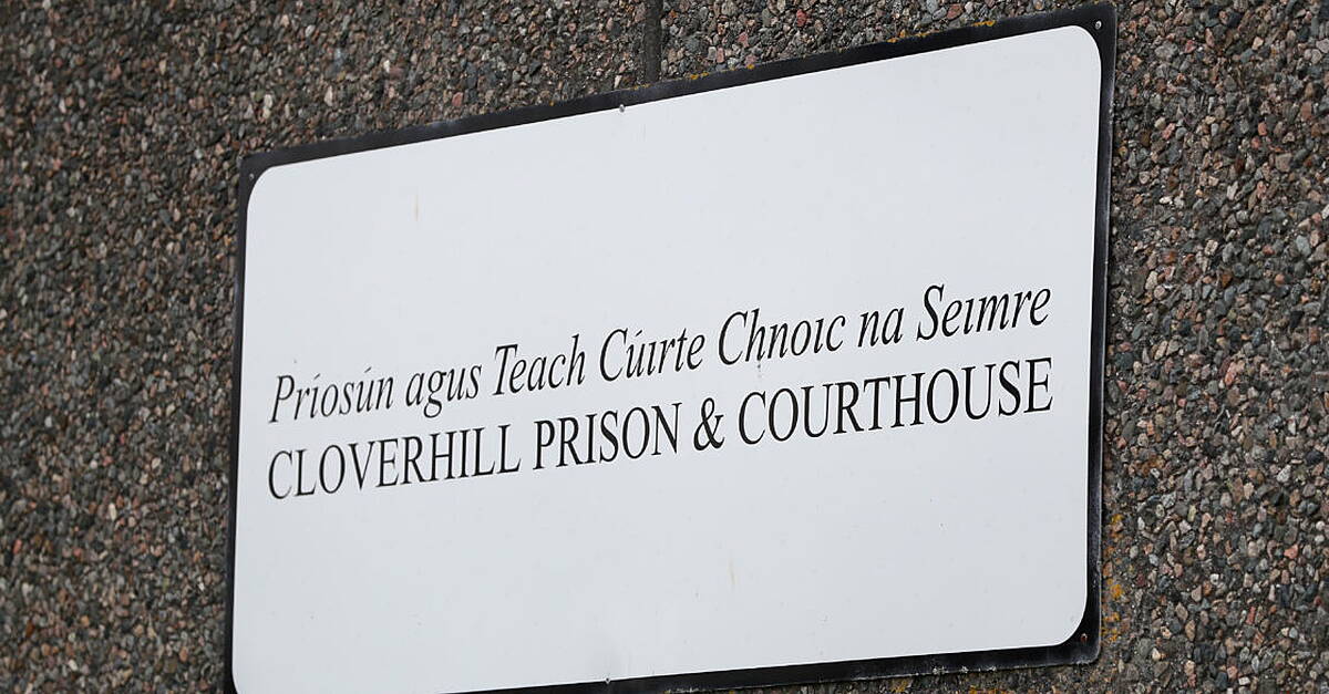 Man (27) pleads guilty to stabbing teen sisters with broken bottle after they reject his advances