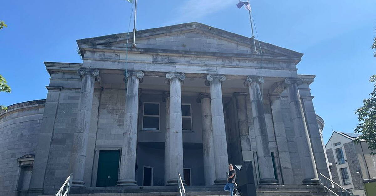 Men accused of attempting to enter Ireland illegally