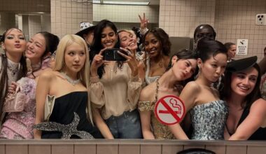 Met Gala bathroom selfie