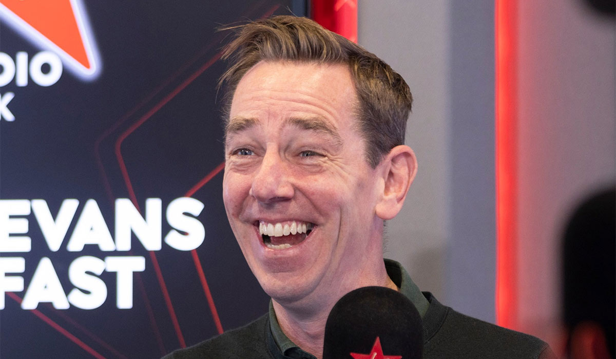 14 year-old Ryan Tubridy face to face with his idol