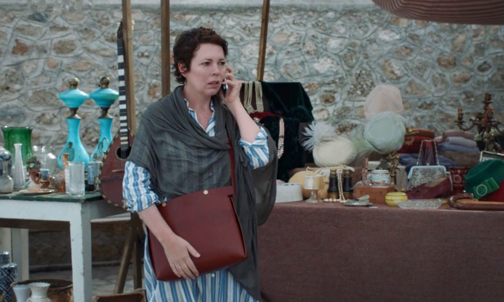 olivia colman as leda, the lost daughter