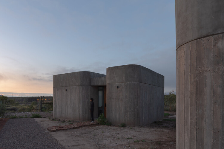 SCV Complex Cabins / ONA - Oficina Nómada de Arquitectura - Image 1 of 46