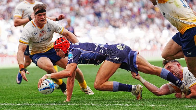 Louis Bielle-Biarrey jinked inside the Leinster defence to score Bordeaux's third