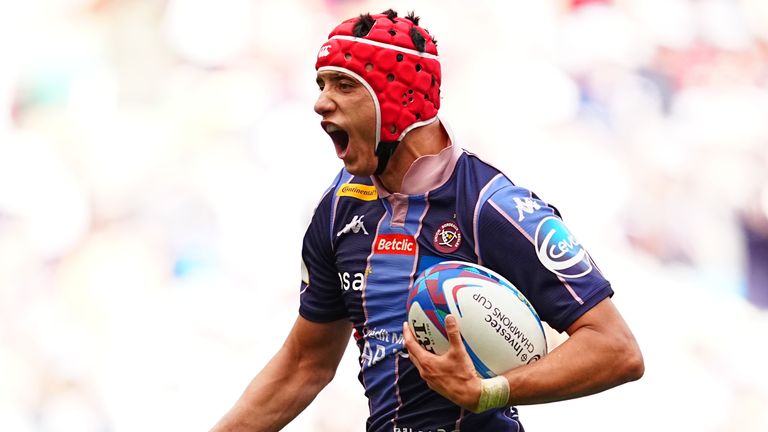 Bielle-Biarrey displayed his express pace to sprint in for  Bordeaux's fourth try