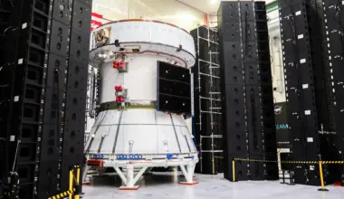 NASA accelerates planning for Artemis III mission