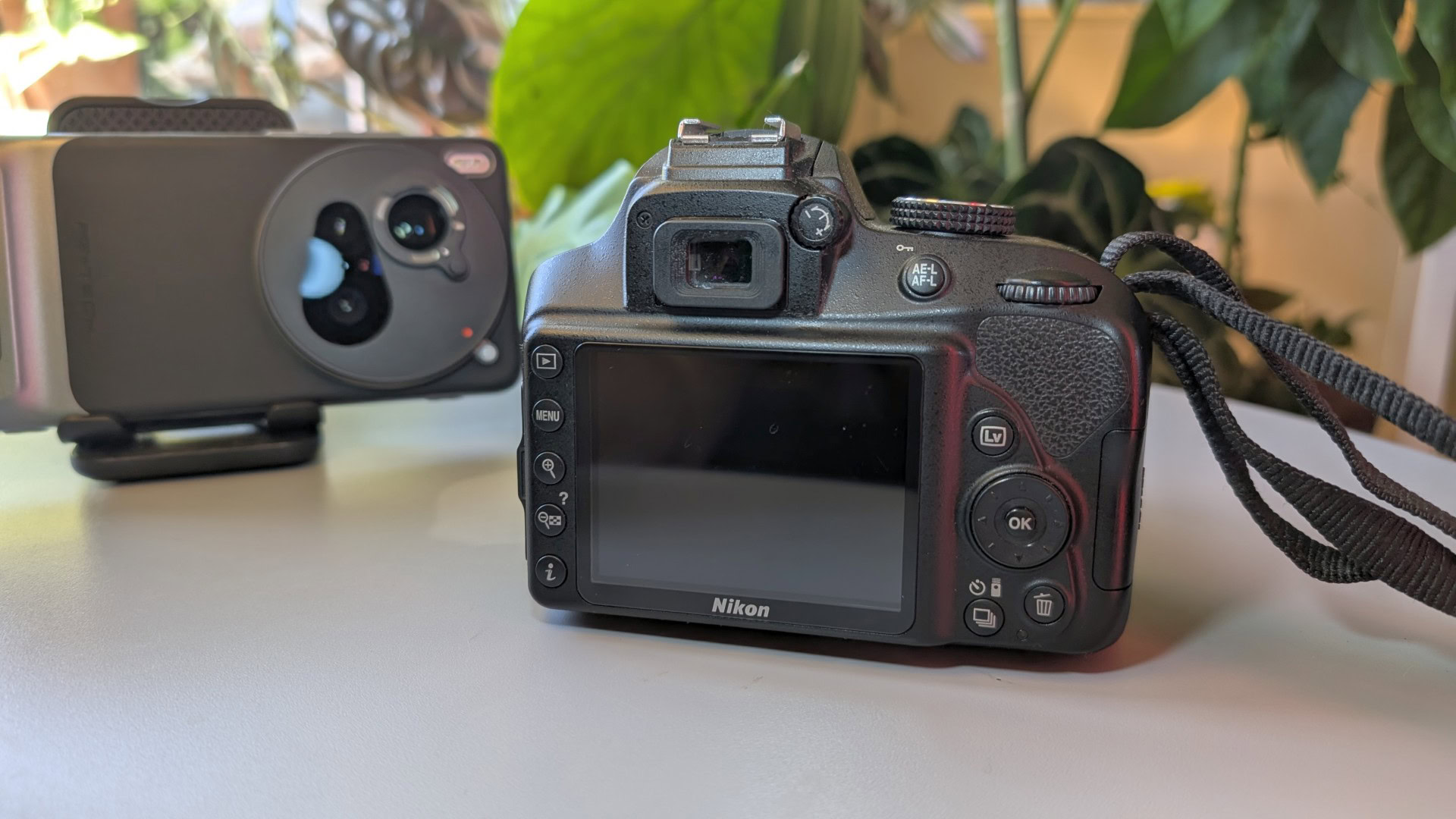 vivo x200 ultra nikon d3400 dslr 1 vivo x200 ultra nikon d3400 dslr 1