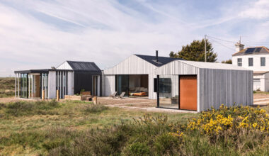 Westview cottage in Dungeness by Hollaway Studio