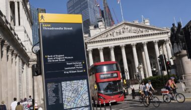 Bank of England keeps UK interest rates on hold