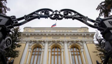 Russia trims key rate amid high Ukraine war spending