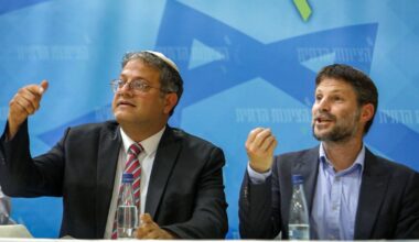 Two Israeli ministers banned from travelling to Ireland