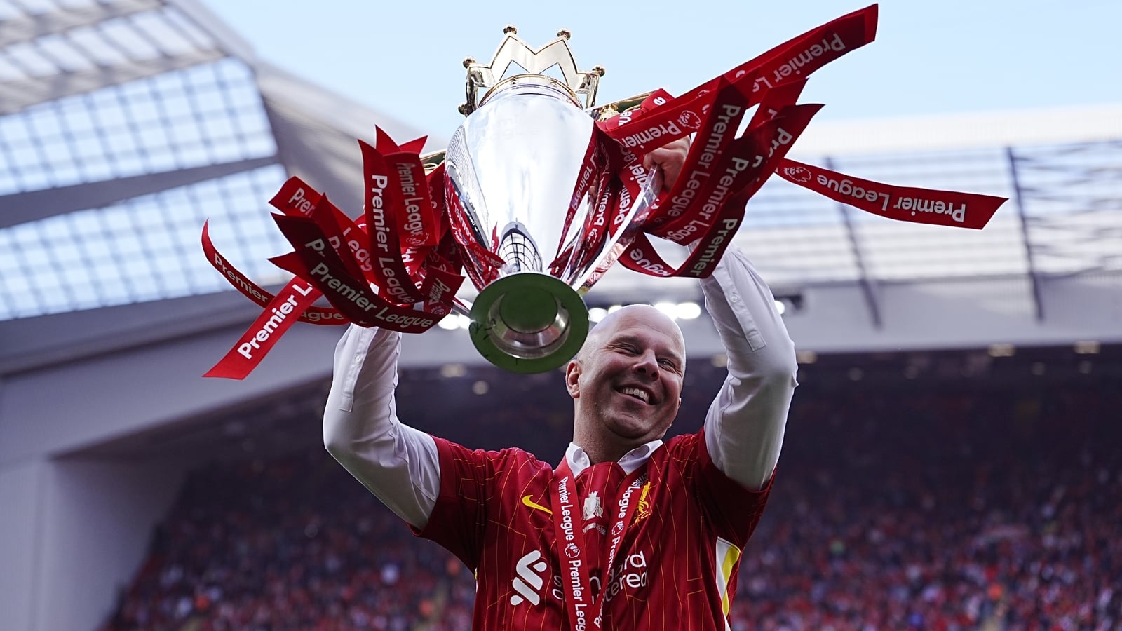 Slot hails Liverpool supporters as he makes Anfield exit