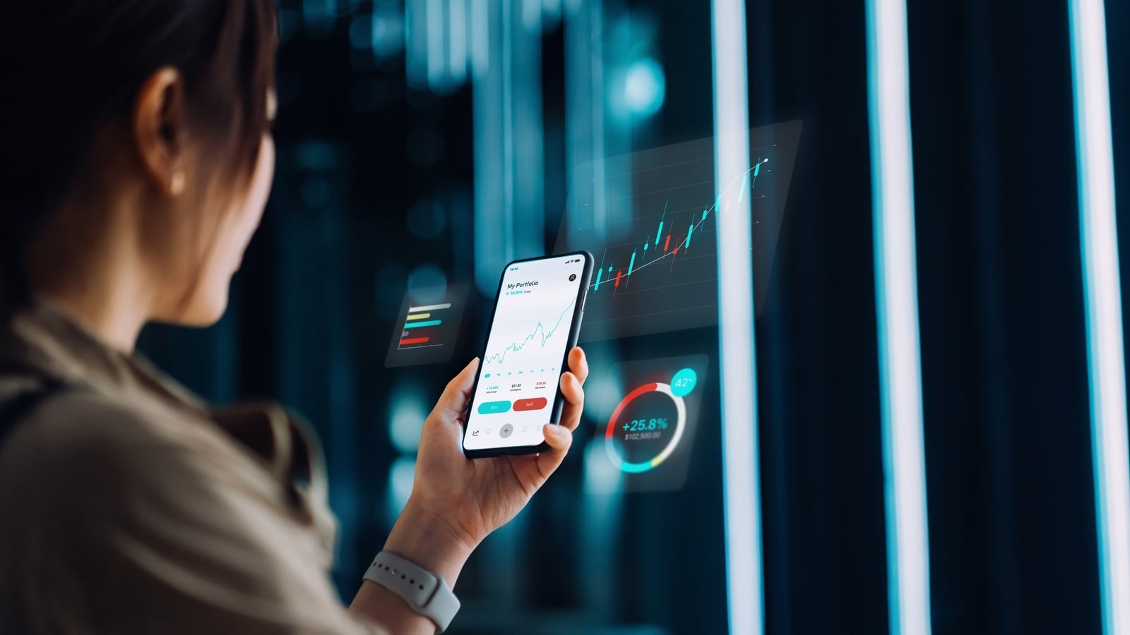 Services shake off contraction to return to growth in May