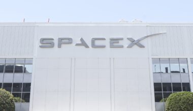 Google to pay SpaceX $920m per month for cloud computing