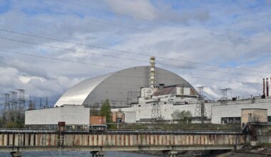 Russia hits nuclear fuel storage facility near Chornobyl