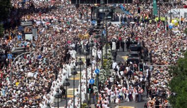 Over 1.2 million people attend Pope's mass in Madrid