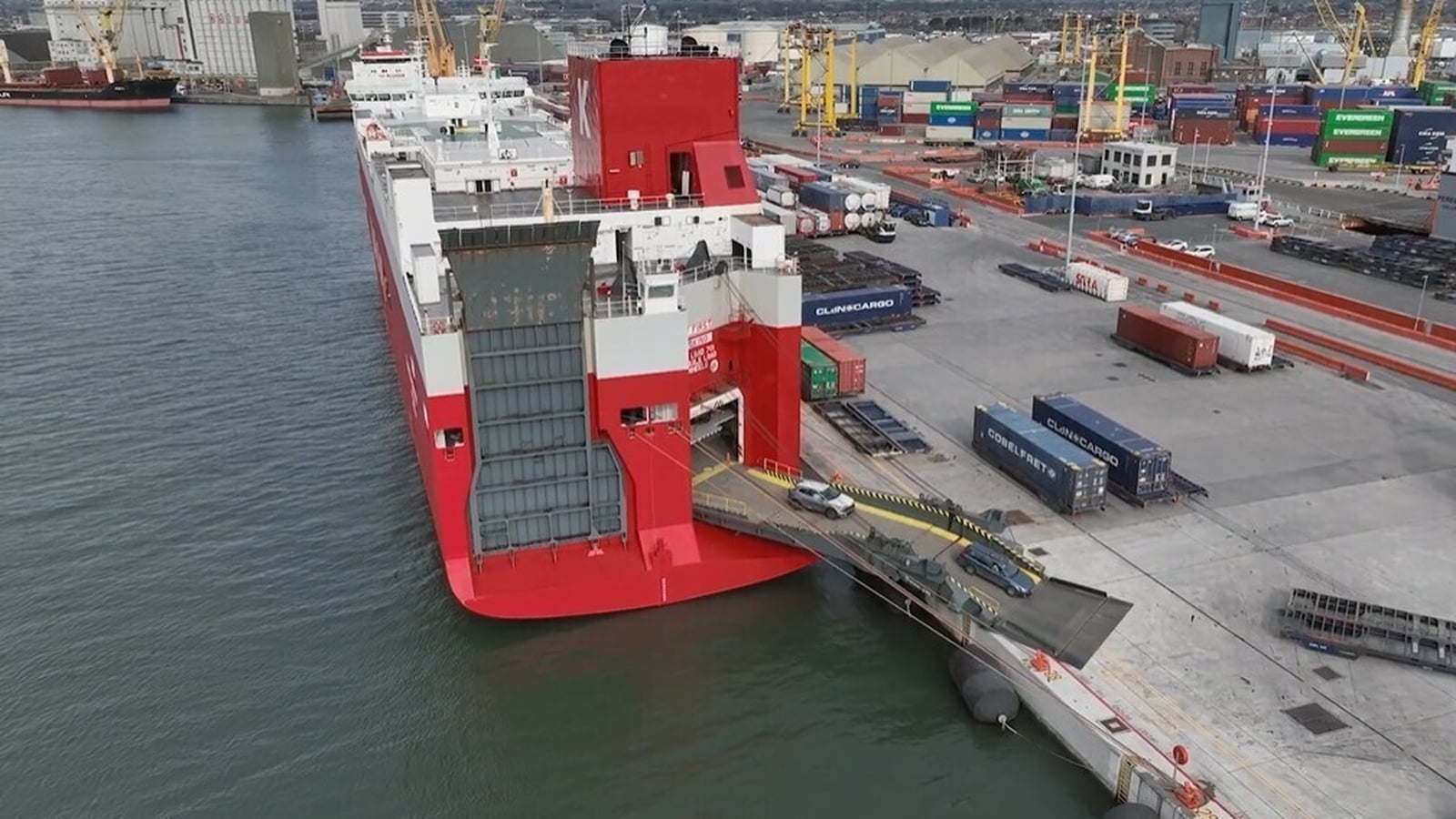Concerns over bid to rezone car storage area at port