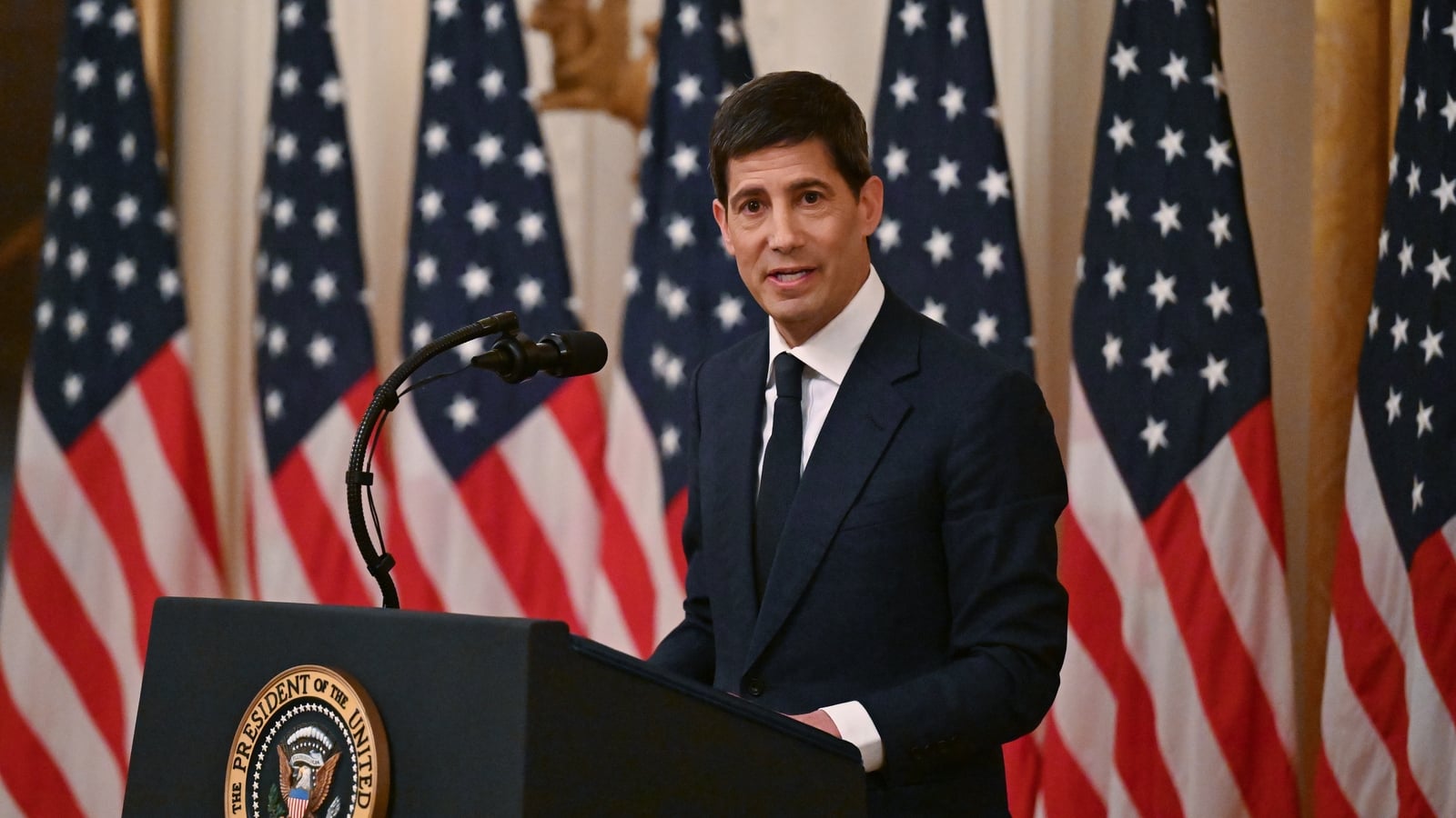 US Fed set to hold rates steady at Warsh's first meeting