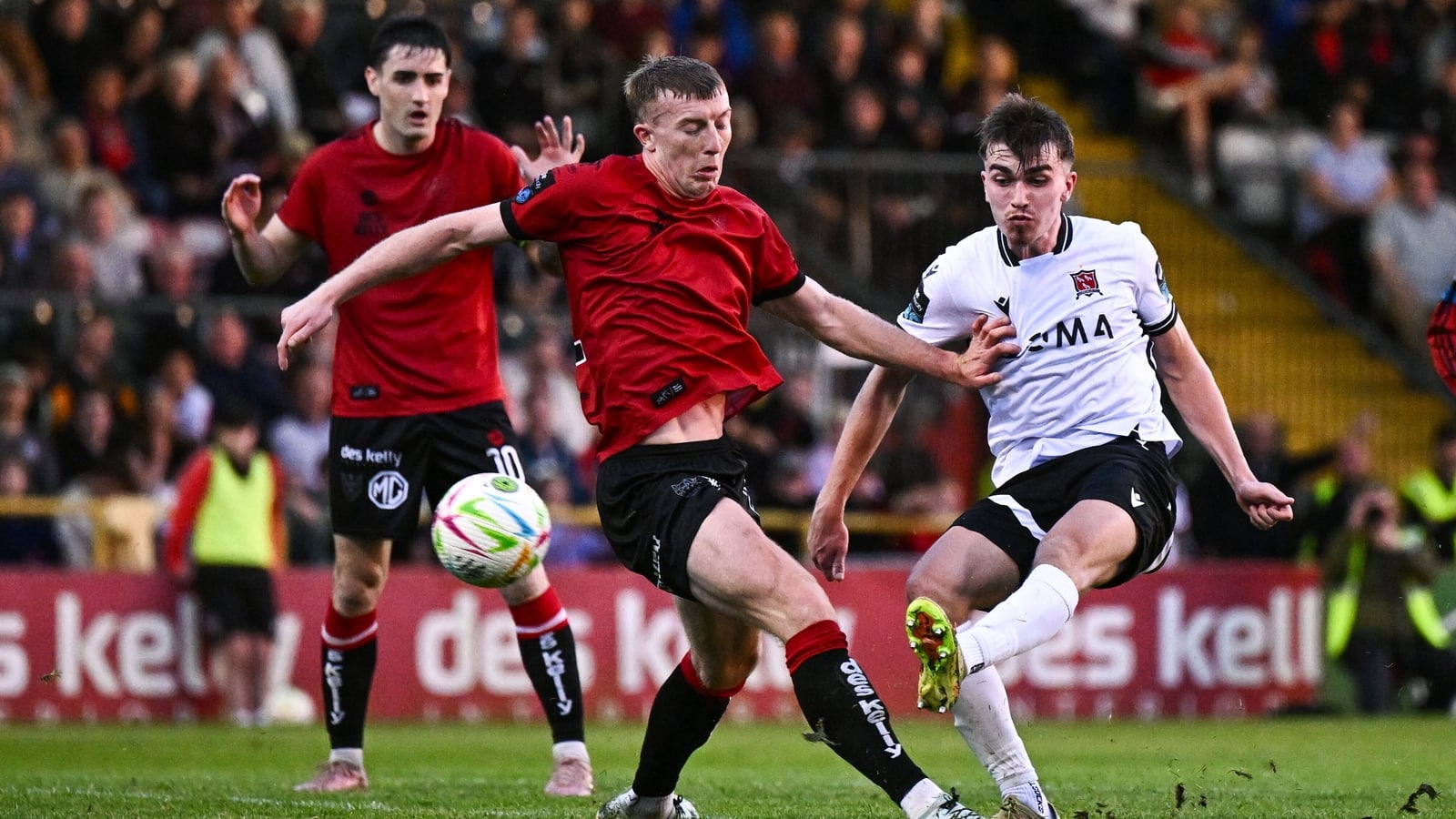Kenny cracker helps Dundalk usurp Bohs' spot in top three