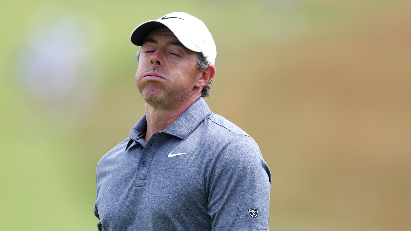 McIlroy challenge stalls, Clark takes control at US Open