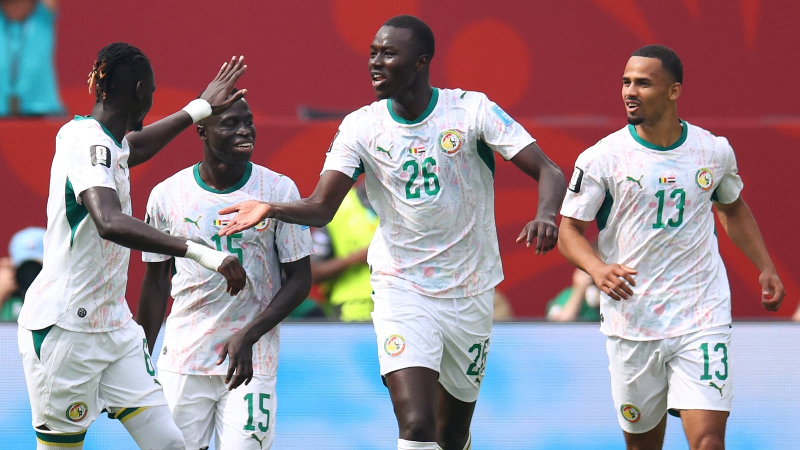 Senegal power past Iraq to keep knockout hopes alive