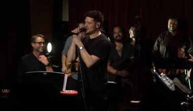 Michael Bublé surprises fans with intimate Dublin gig