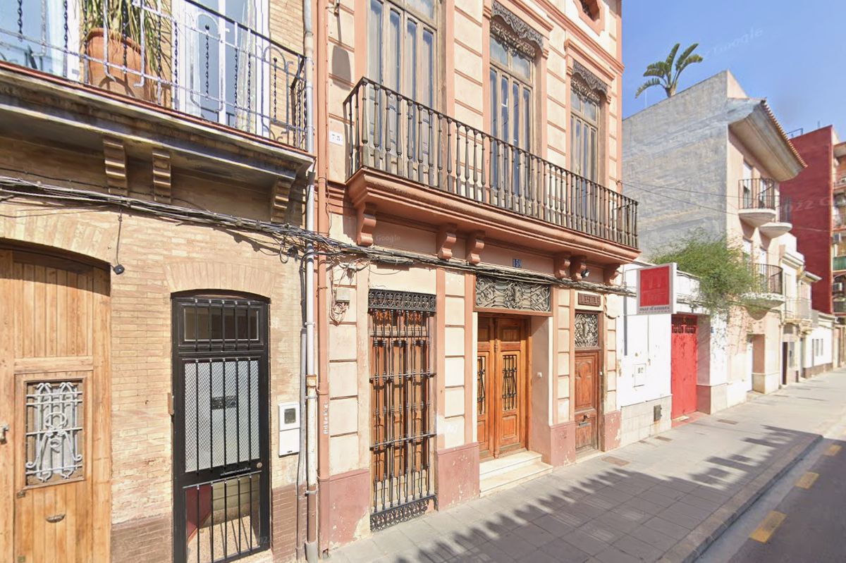 Valencia Mar d'Amura restaurant
Group flee restaurant without paying £347 bill – then leave bad review online