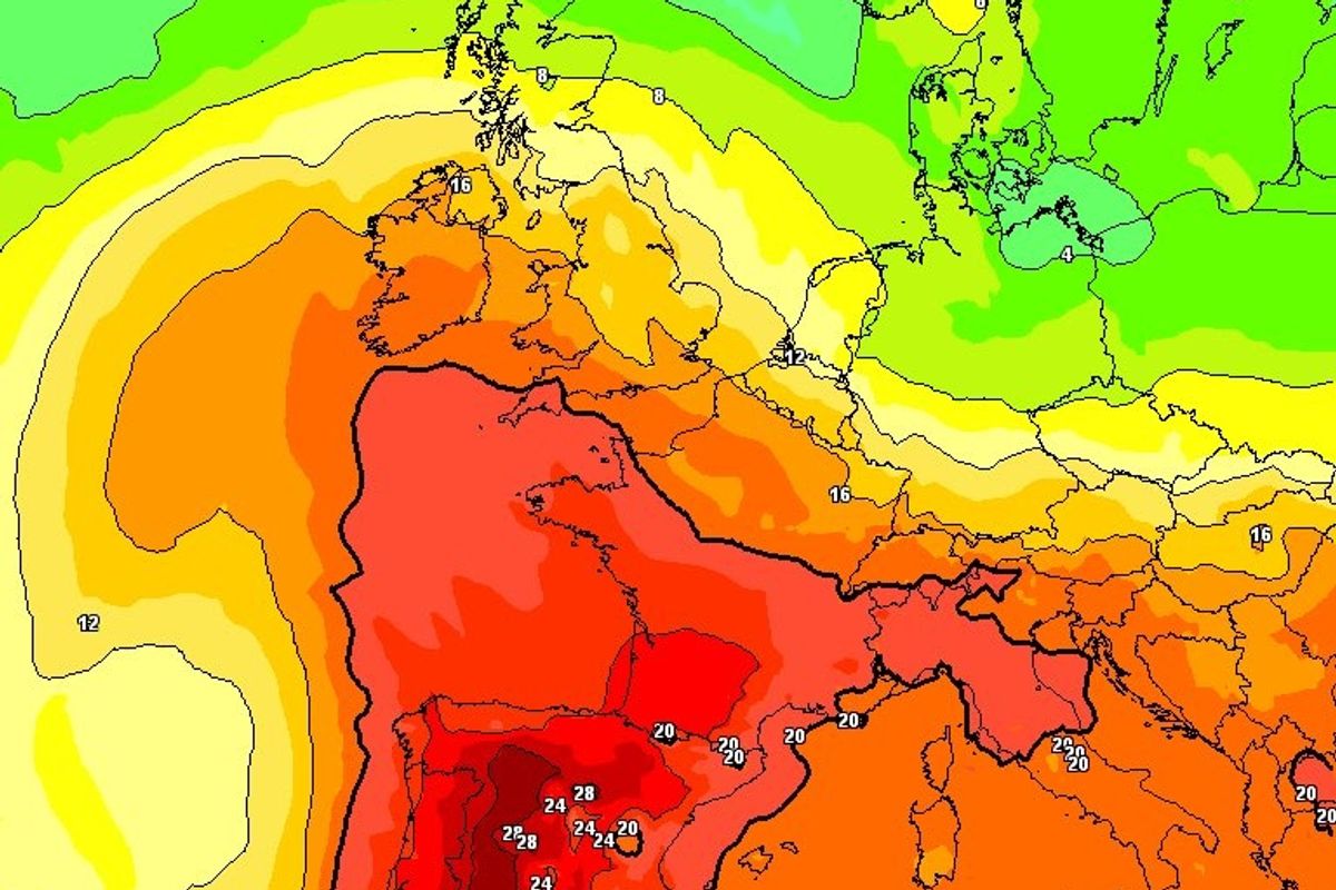 The latest weather models show temperatures soaring from around June 25