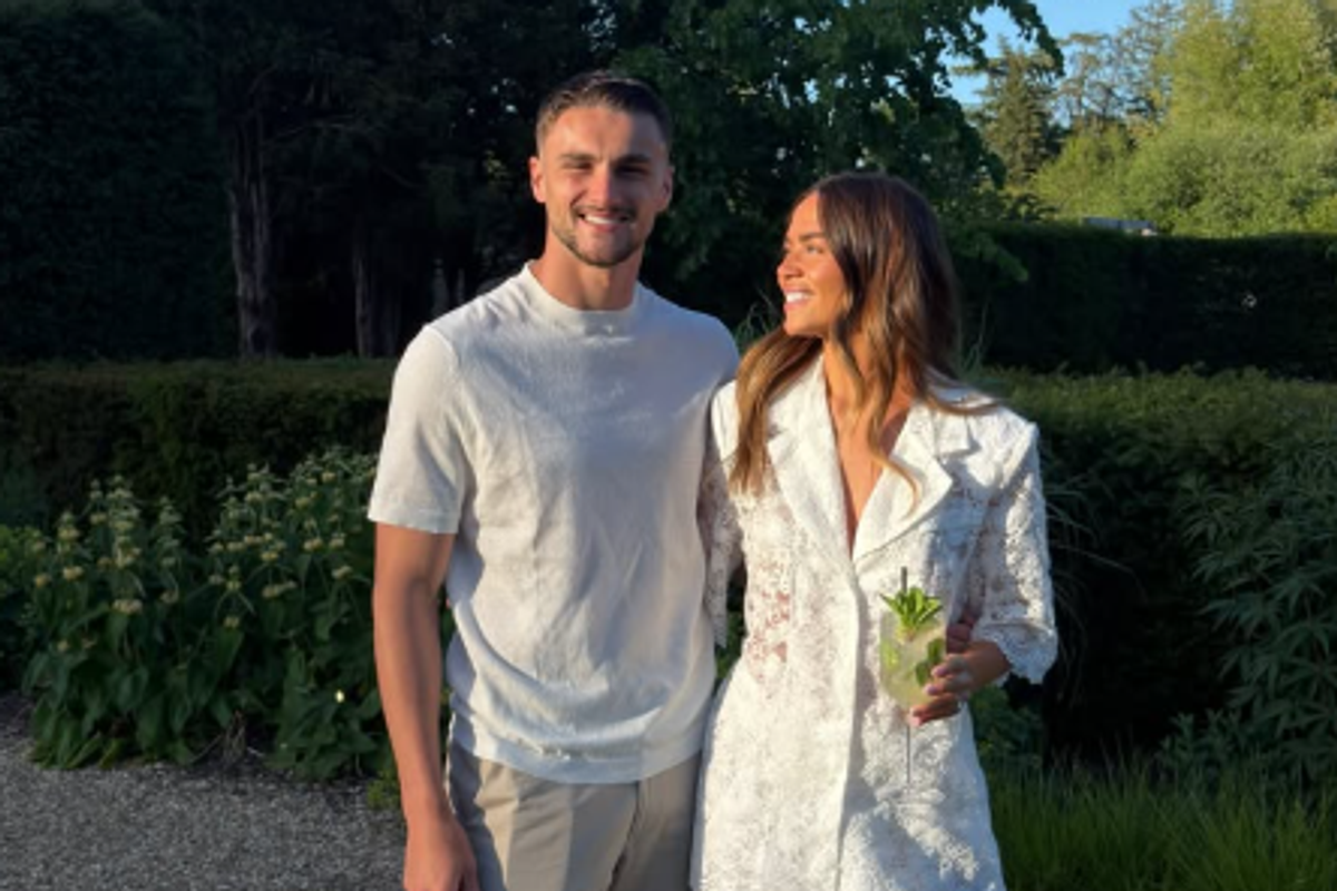 Leah Keane and Taylor Harwood Bellis