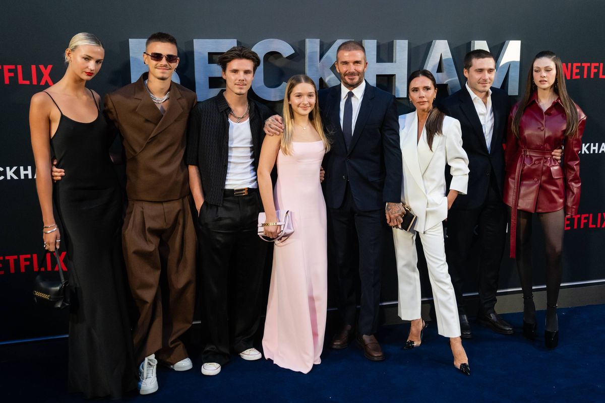 LONDON, ENGLAND - OCTOBER 03: (L-R) Mia Regan, Romeo Beckham, Cruz Beckham, Harper Beckham, David Beckham, Victoria Beckham, Brooklyn Beckham and Nicola Peltz attend the Netflix 'Beckham' UK Premiere at The Curzon Mayfair on October 03, 2023 in London, England. (Photo by Samir Hussein/WireImage)