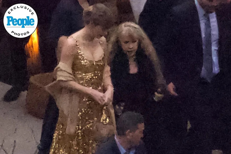 Taylor Swift and Stevie NicksCredit: BACKGRID