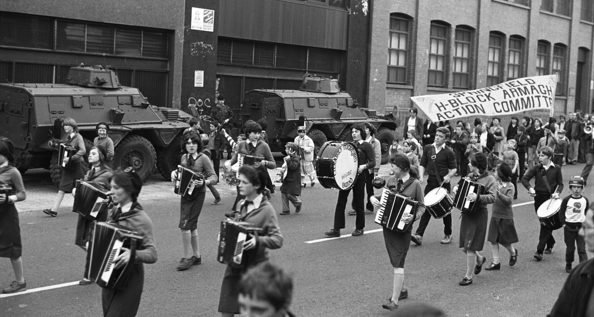 Can a nation tearing itself apart learn from Ireland's peacemakers?
