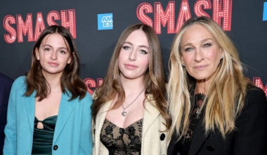 Sarah Jessica Parker shares never-before-seen photos of twin daughters as they turn 17