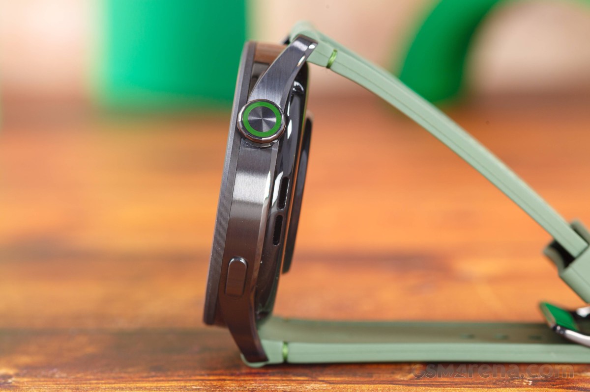 Xiaomi Watch S5 in for review