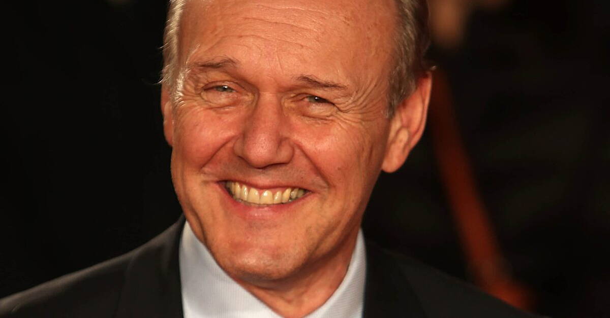 Sarah Michelle Gellar leads tributes to Buffy co-star Anthony Head: ‘I’m not OK’