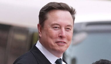 Musk could become trillionaire when SpaceX goes public