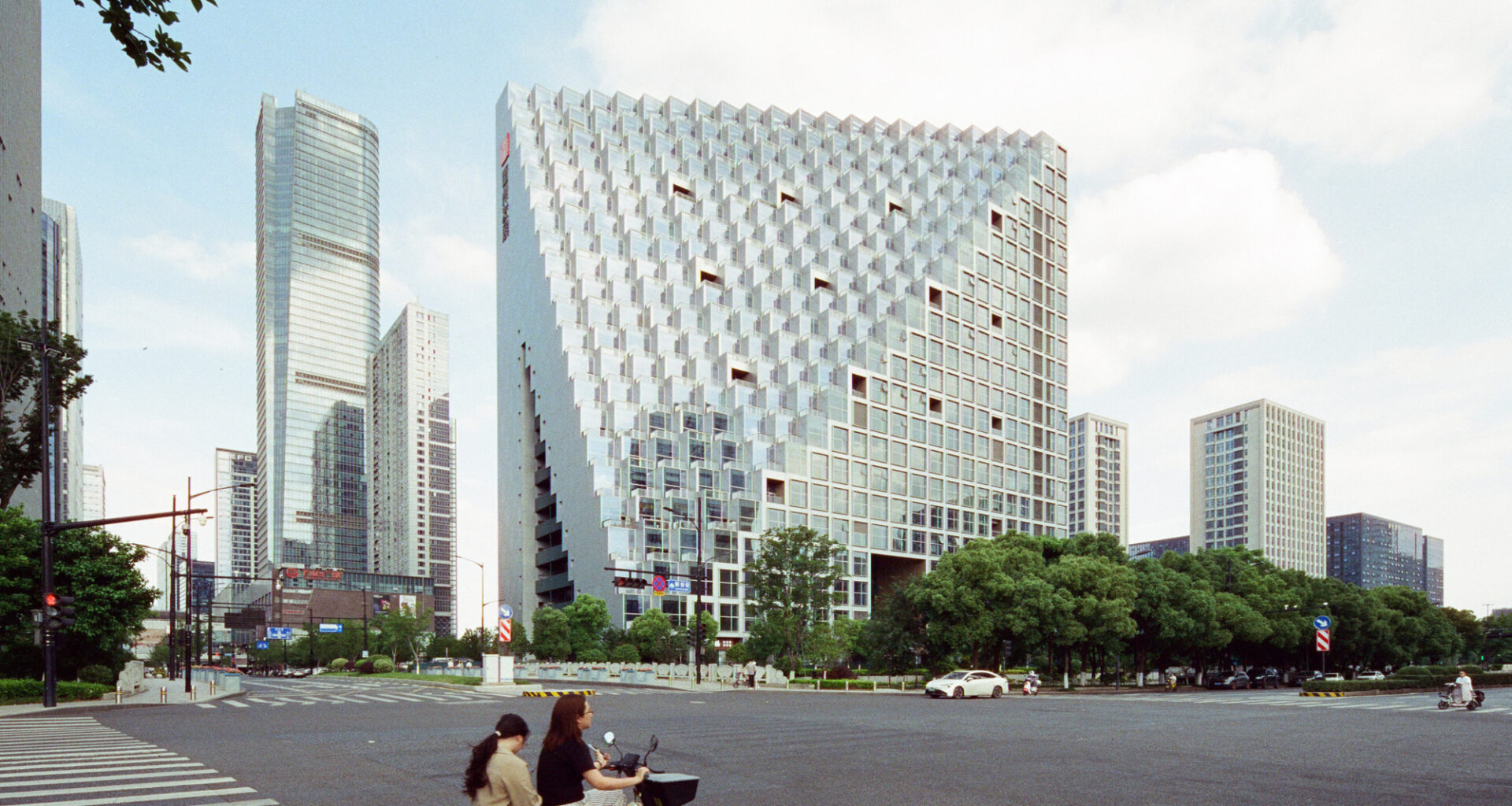 OMA Completes Hangzhou Prism Mixed-Use Development in China's Future Tech City