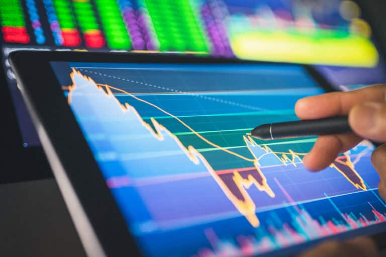 2 Dividend Blue-Chip Giants Looking Ideal After a Recent Pullback