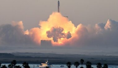 Science fiction? Musk's lofty SpaceX goals unrealistic, skeptics say