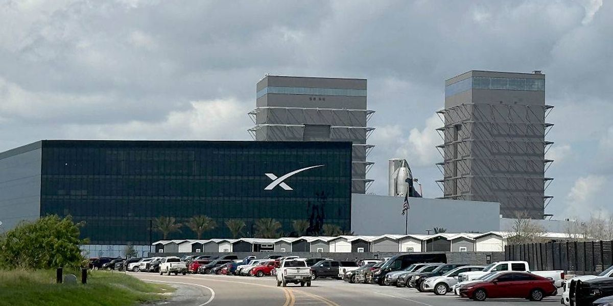 As Elon Musk Becomes a Trillionaire, Report Highlights 'Darker Realities' of His Texas SpaceX Fiefdom