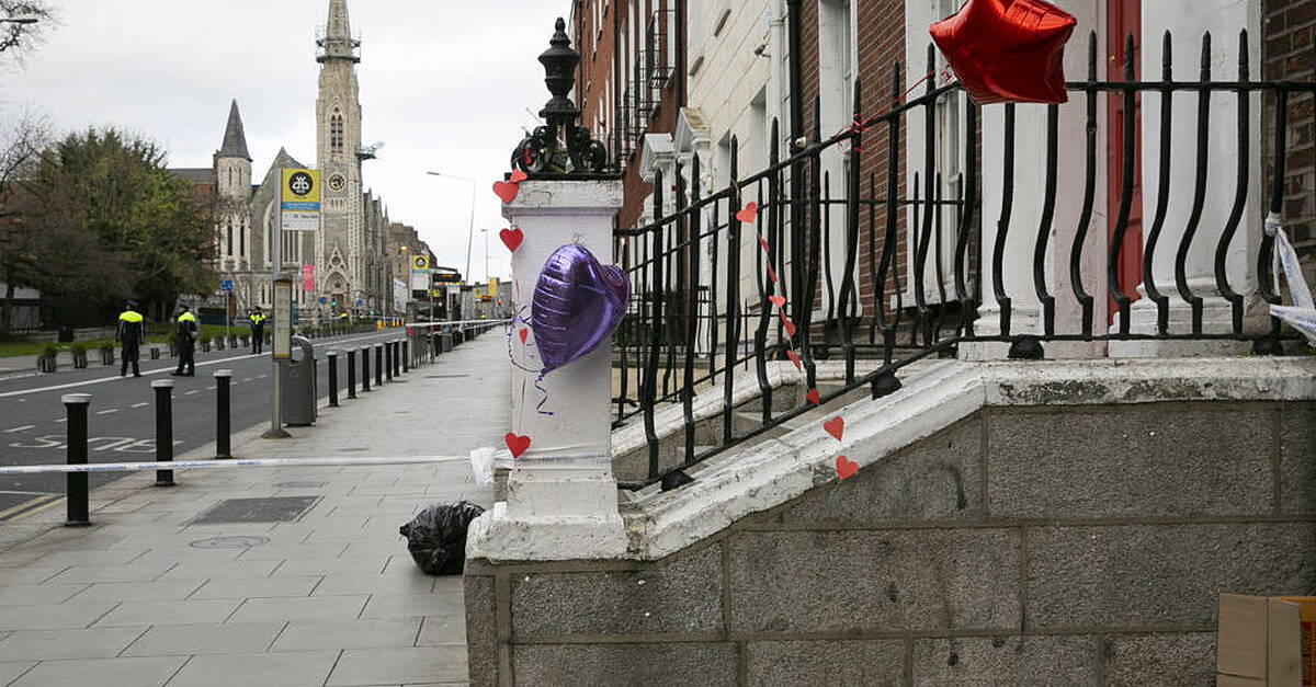 Deliveroo driver describes hitting accused with helmet during 'ferocious' Dublin stabbing