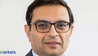Focus on structural trends, ignore market noise: Hiren Ved