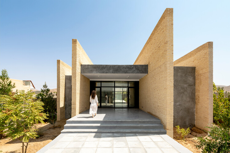 B-Neshat Villa / Chenin Studio - Image 3 of 29
